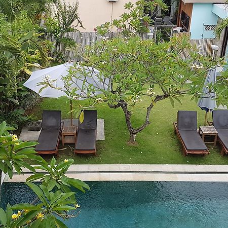Koming Guest House Canggu Exteriör bild