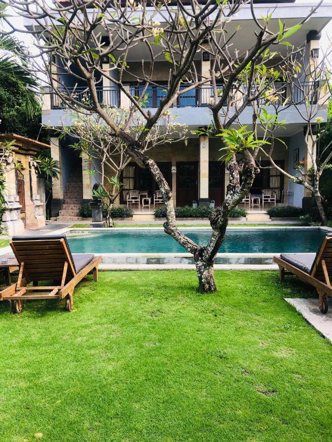 Koming Guest House Canggu Exteriör bild