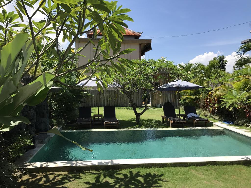 Koming Guest House Canggu Exteriör bild