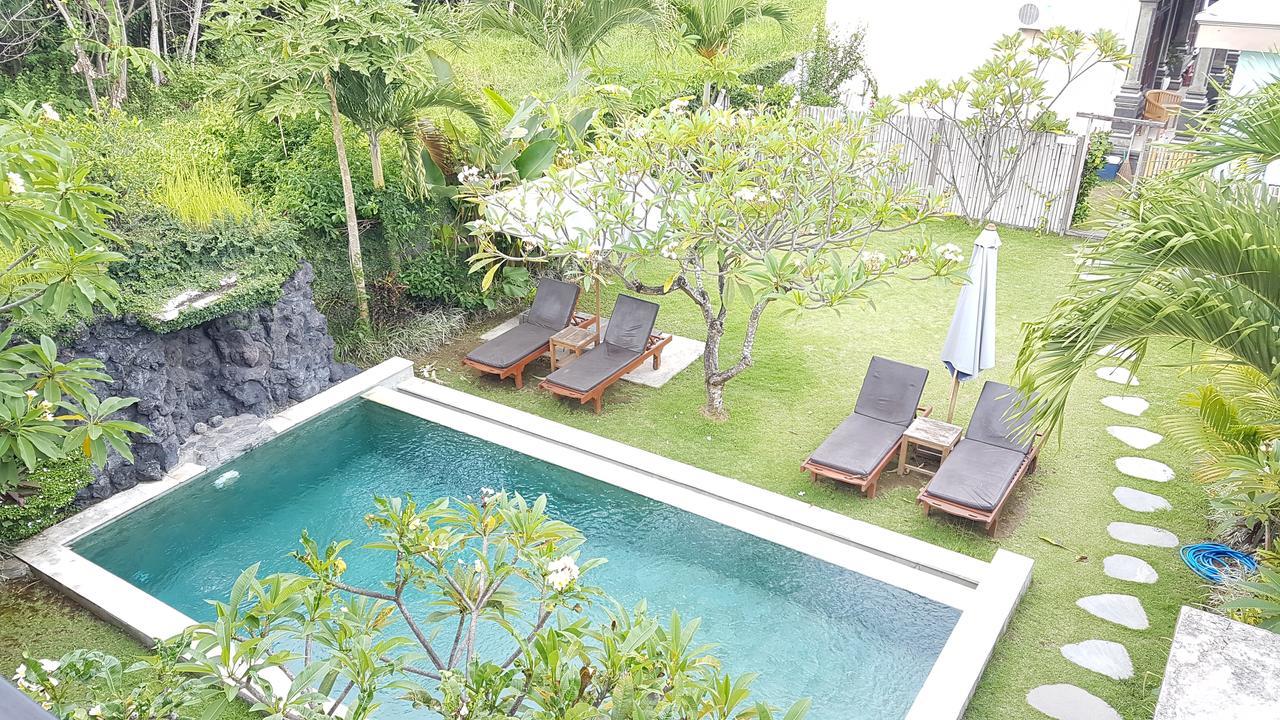 Koming Guest House Canggu Exteriör bild