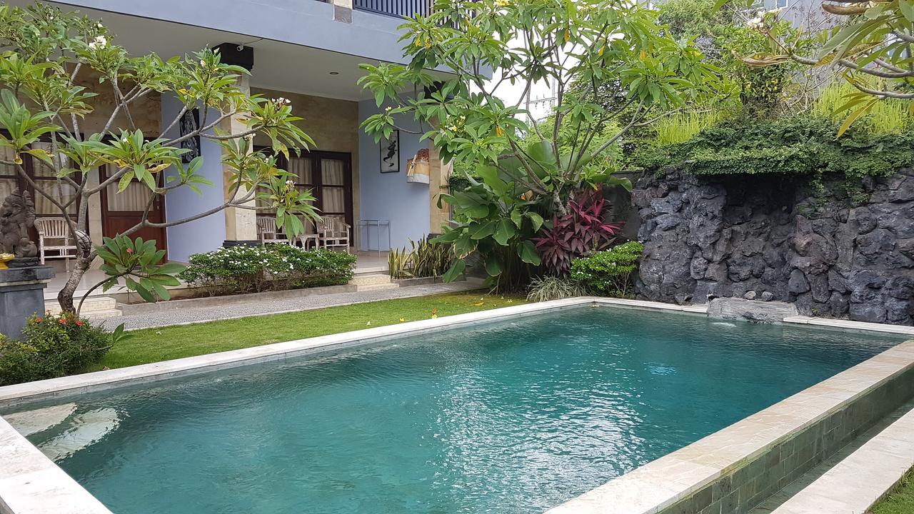 Koming Guest House Canggu Exteriör bild