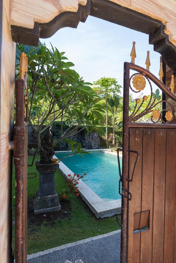 Koming Guest House Canggu Exteriör bild