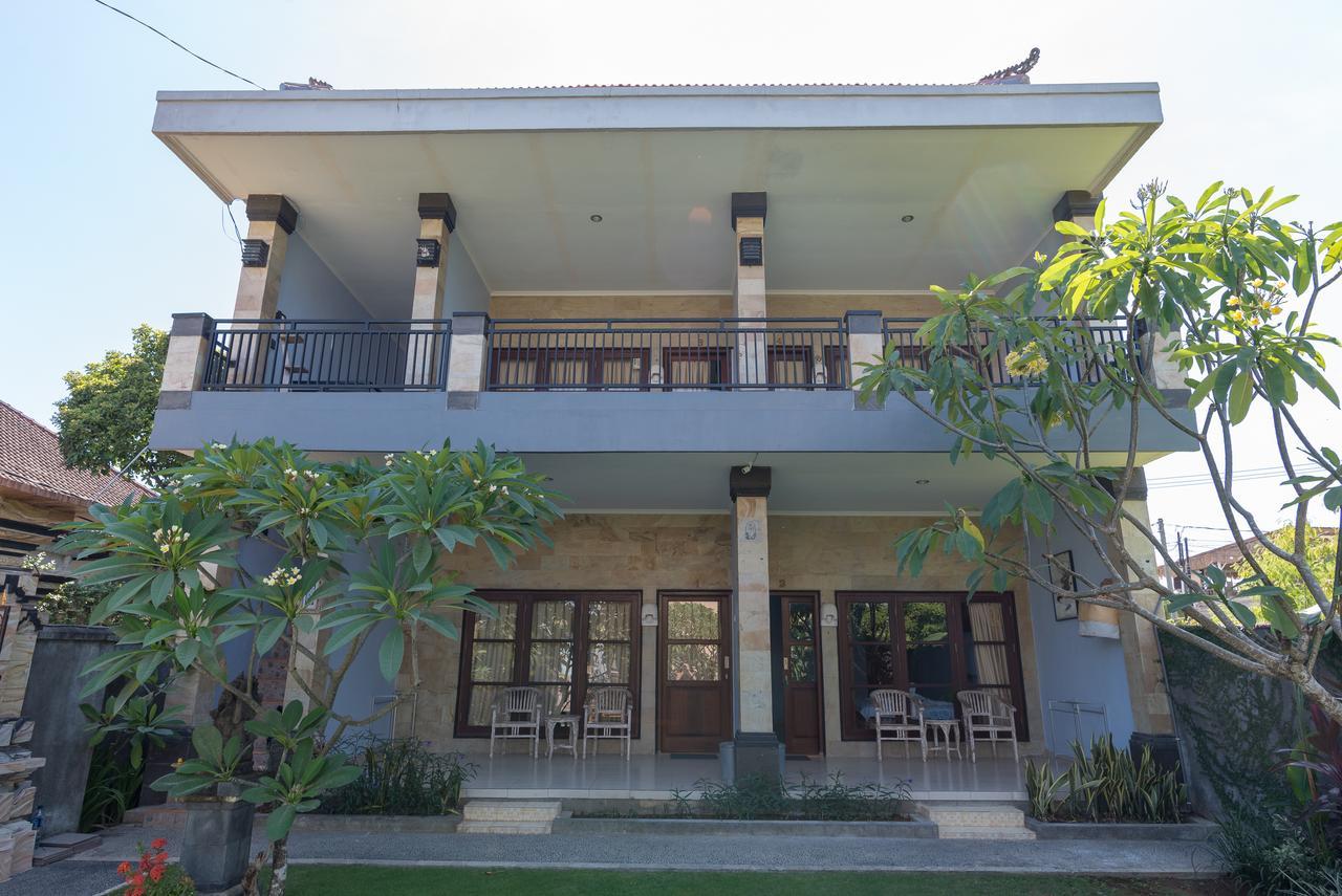 Koming Guest House Canggu Exteriör bild